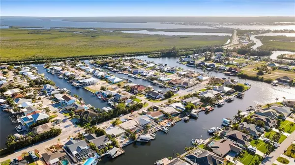 Matlacha Isles, FL 33991,17638 Corallina DR