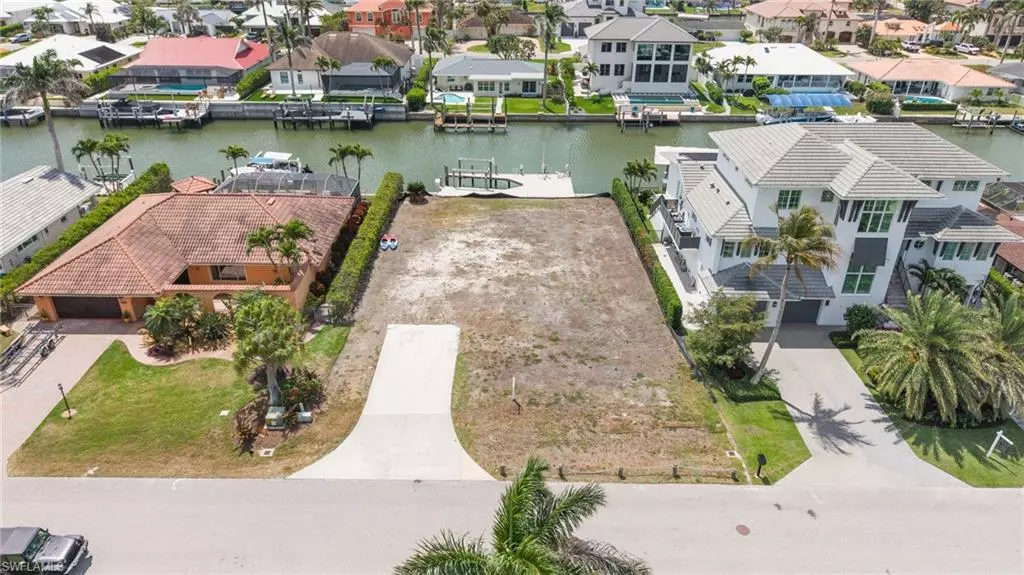 376 HERON AVE, Naples, FL 34108