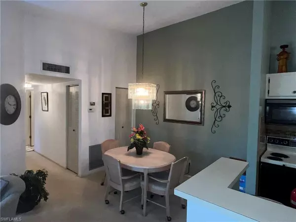 Fort Myers, FL 33919,14860 Summerlin Woods DR #5