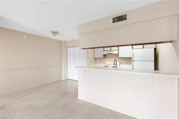 Fort Myers, FL 33919,5317 Summerlin RD #1713