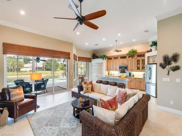 Naples, FL 34110,16083 Parque LN