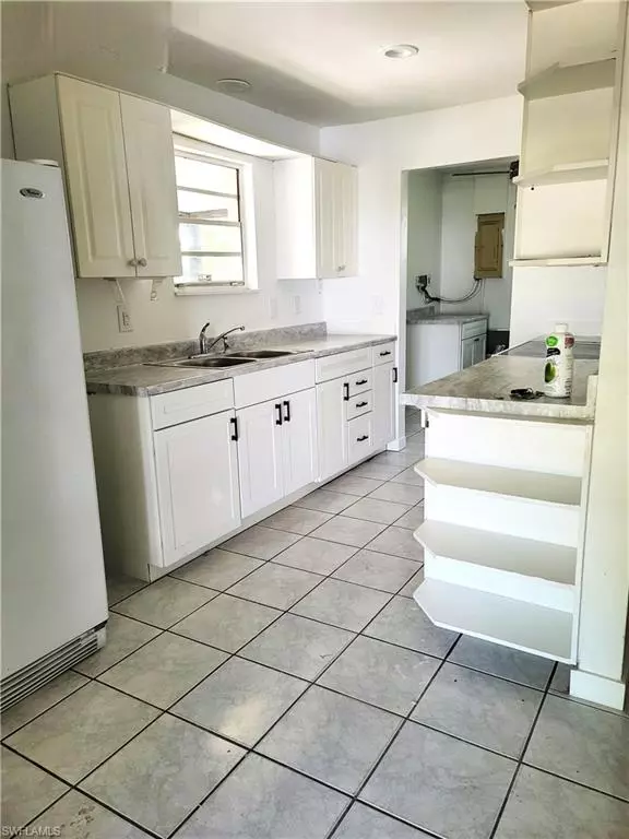 Fort Myers, FL 33907,4839 Hampton CT