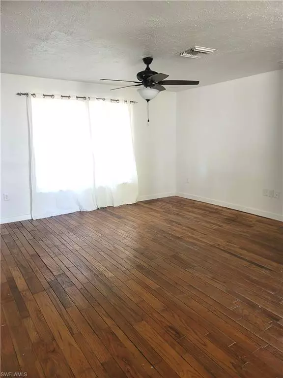 Fort Myers, FL 33907,4839 Hampton CT