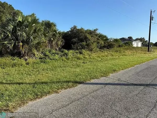 330 Kansas TER, Labelle, FL 33935