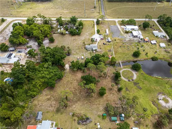 North Fort Myers, FL 33917,17841 Palm Creek DR