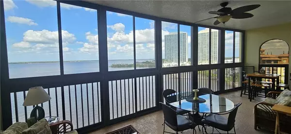 Fort Myers, FL 33916,2797 1st ST #804