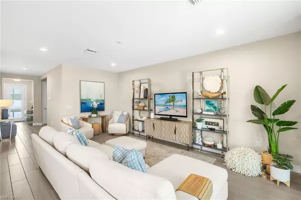 Naples, FL 34114,14546 Tropical DR