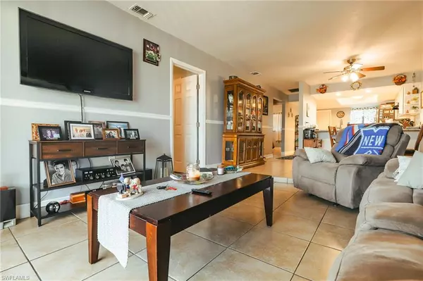 Cape Coral, FL 33914,4514 Santa Barbara BLVD #5