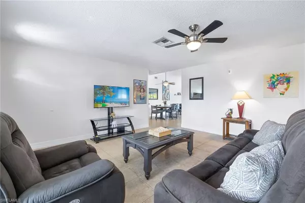 Cape Coral, FL 33904,1015 SE 25th LN