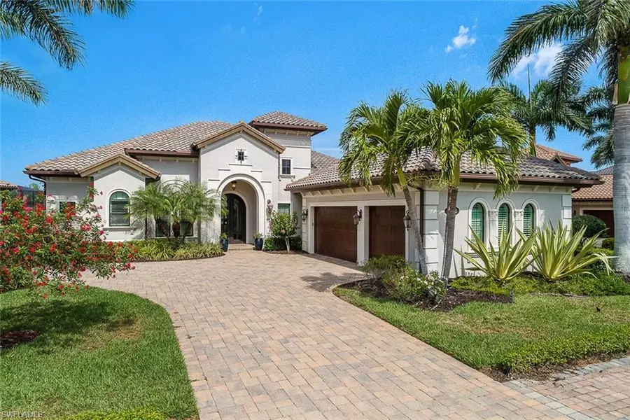 6652 Costa CIR, Naples, FL 34113