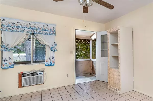 North Fort Myers, FL 33917,6921 Bayshore RD