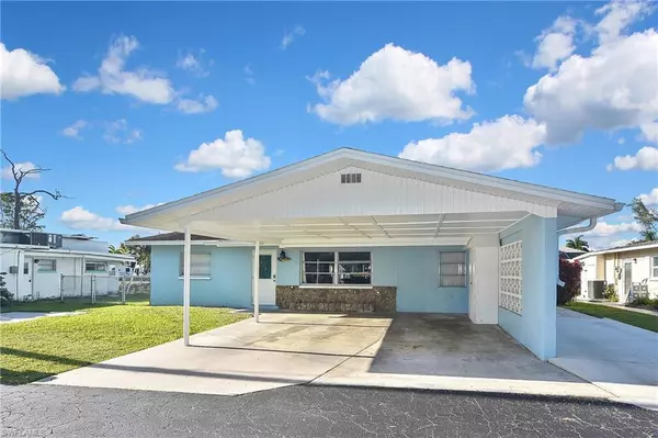 North Fort Myers, FL 33903,8150 Cleaves RD