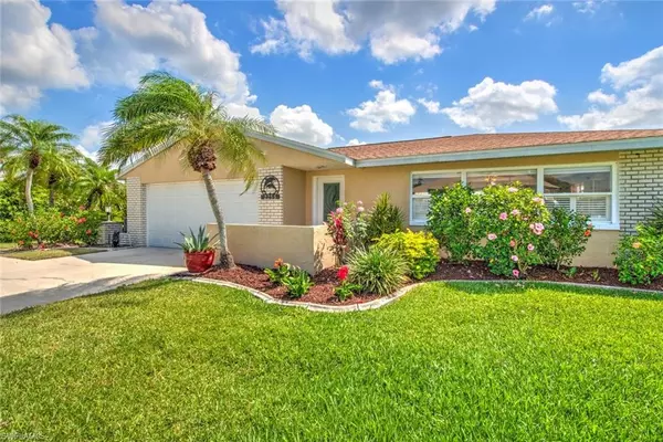North Fort Myers, FL 33917,2256 Club House RD