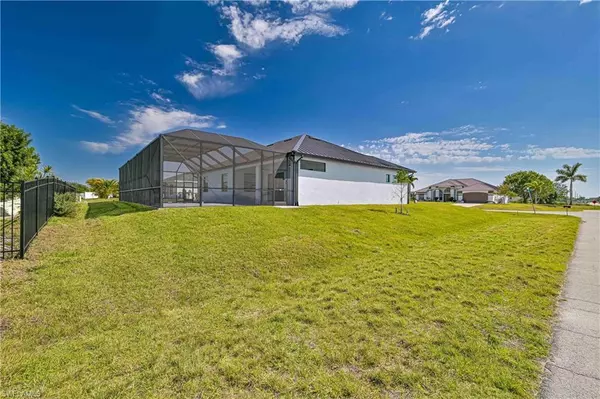 Cape Coral, FL 33993,900 NW 12th PL
