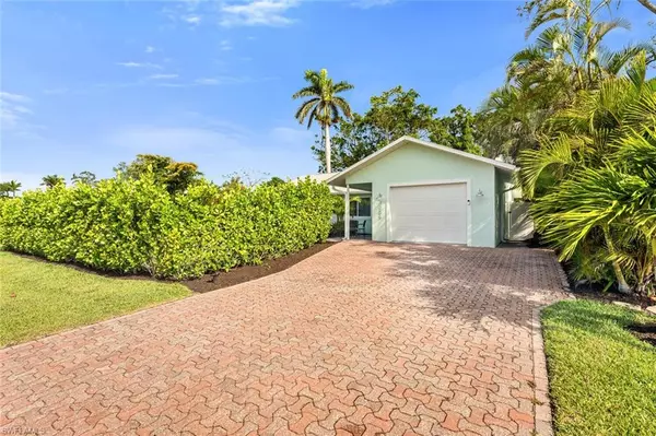 Naples, FL 34103,1255 Illinois DR