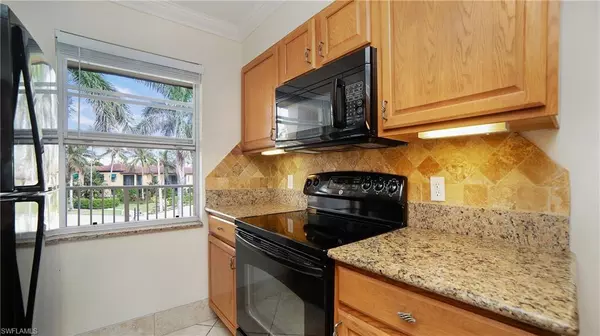 Naples, FL 34102,1666 Osprey AVE #204