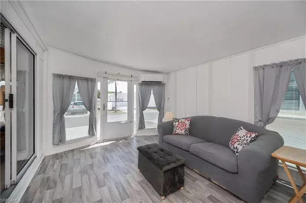 North Fort Myers, FL 33903,233 Caravan CIR