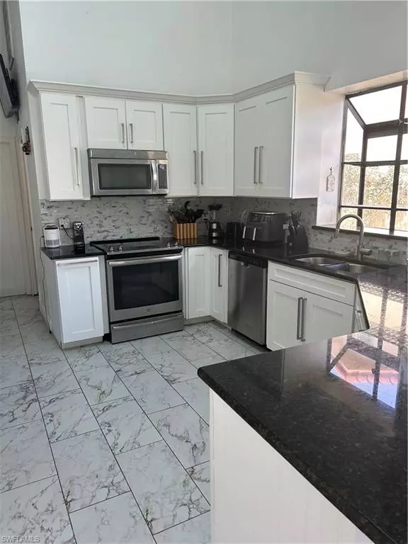 Fort Myers, FL 33919,8860 Banyan Cove CIR S #0