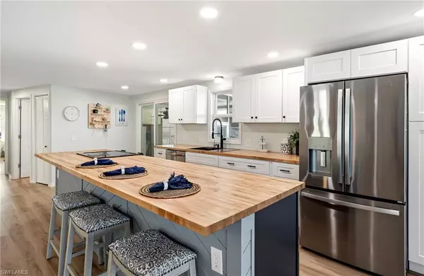 North Fort Myers, FL 33917,5520 Sir Walter WAY