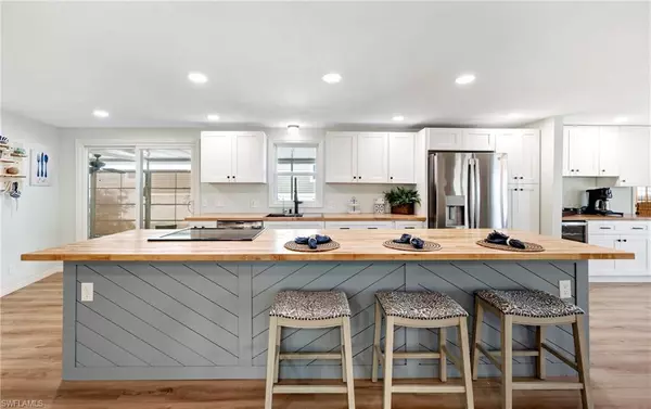 North Fort Myers, FL 33917,5520 Sir Walter WAY