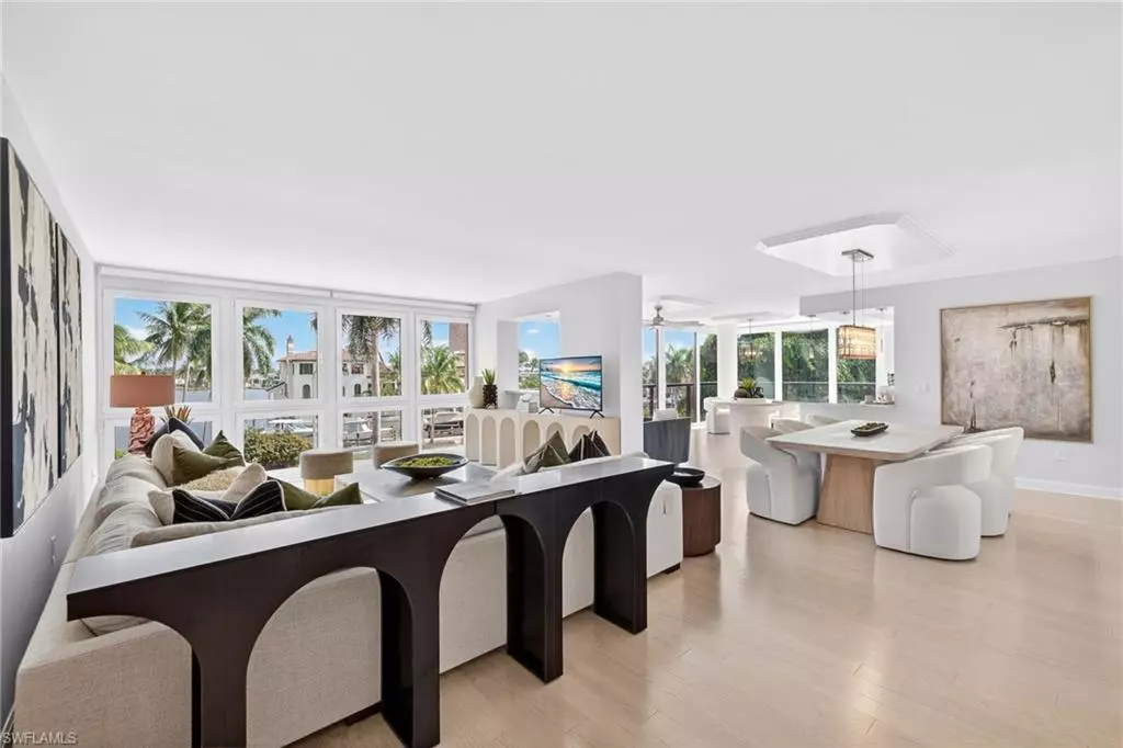 Naples, FL 34103,4031 Gulf Shore BLVD N #3E