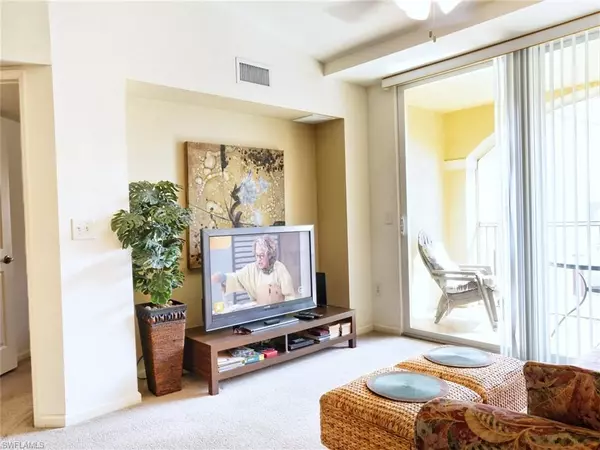 Fort Myers, FL 33901,4105 Residence DR #720