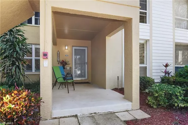 Naples, FL 34110,1250 Yesica Ann CIR #E102