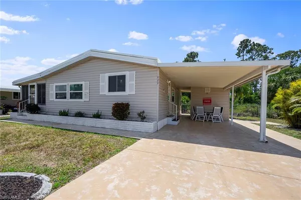 429 Archer LN, North Fort Myers, FL 33903