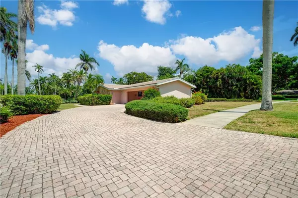 Fort Myers, FL 33901,2627 McGregor BLVD