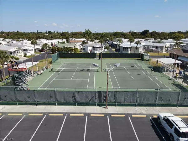 Fort Myers, FL 33908,19681 Summerlin #43 RD