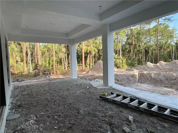 Naples, FL 34120,524 22nd AVE NW