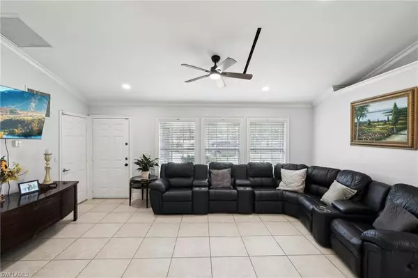 Naples, FL 34117,1570 Golden Gate BLVD W