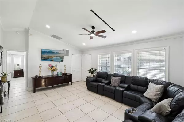 Naples, FL 34117,1570 Golden Gate BLVD W