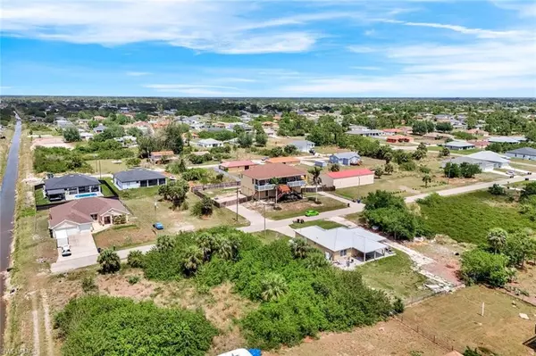 Lehigh Acres, FL 33976,3915 21st ST SW