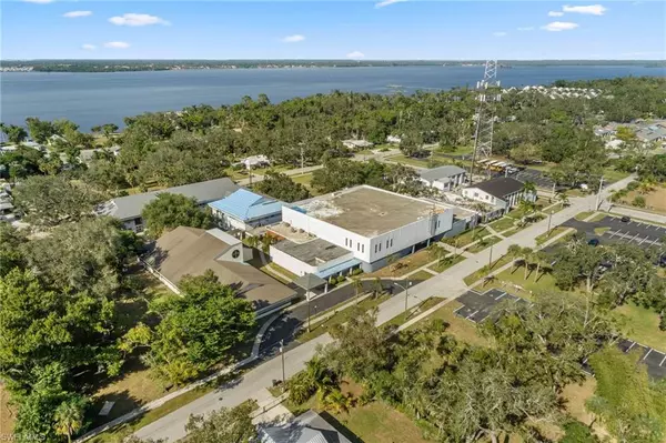 940 Tarpon ST, Fort Myers, FL 33916
