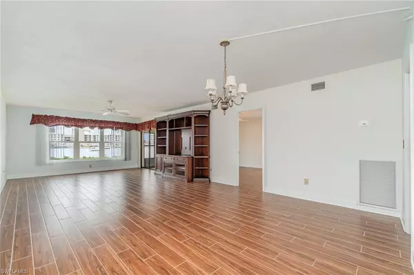 Cape Coral, FL 33904,5103 Sunnybrook CT #5