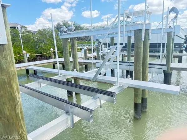 Naples, FL 34110,268B Wiggins Bay DR
