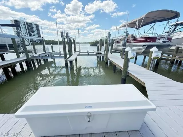 268B Wiggins Bay DR, Naples, FL 34110