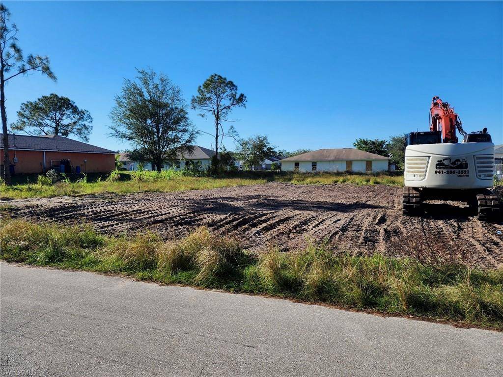 2404/2406 Richard AVE S, Lehigh Acres, FL 33973