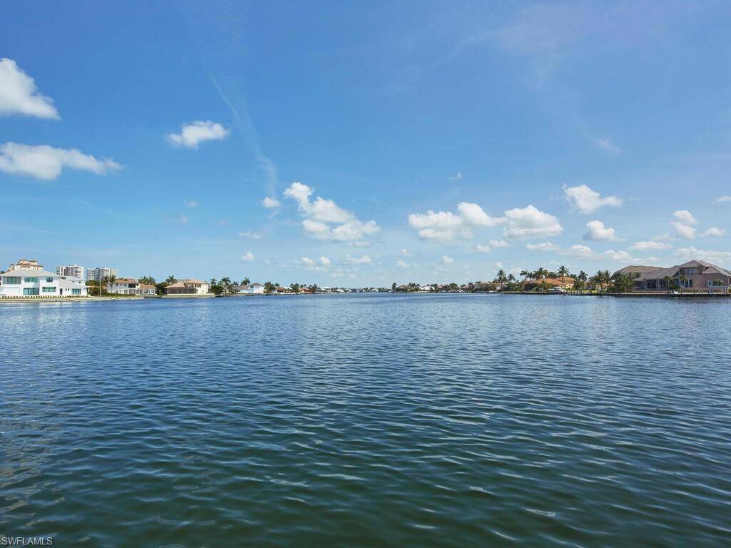 1072 Fieldstone DR, Marco Island, FL 34145