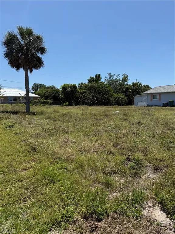 913 Great Falls TER NW, Port Charlotte, FL 33948