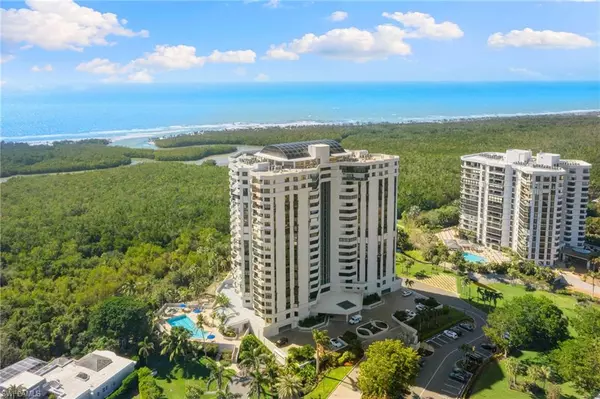 Naples, FL 34108,6001 Pelican Bay BLVD #1506