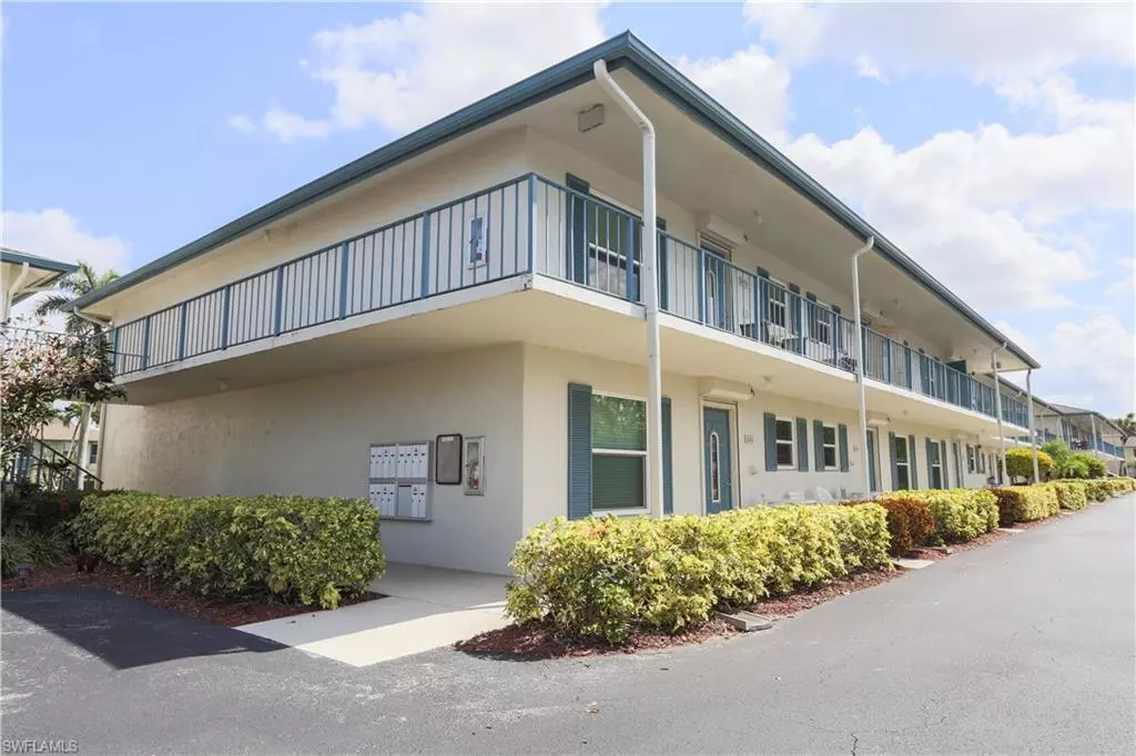 Naples, FL 34112,325 Charlemagne BLVD #A209