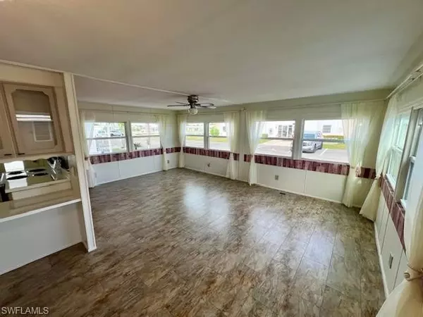 North Fort Myers, FL 33917,2755 Deerfield DR S