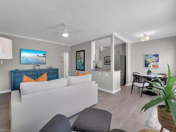 Naples, FL 34102,473 12th AVE S #B8