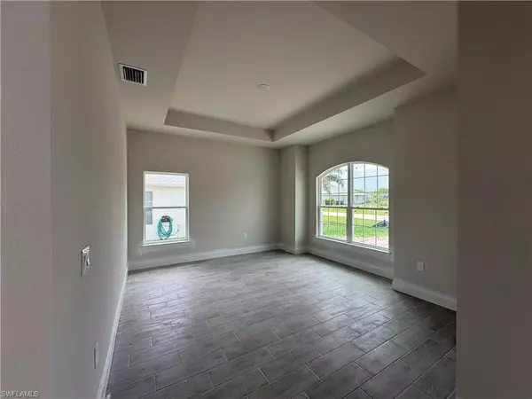 Cape Coral, FL 33990,302 SE 15th TER