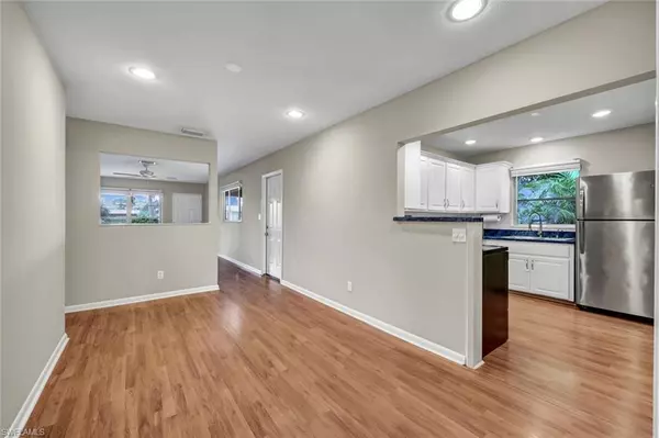 Naples, FL 34108,547 103rd AVE N