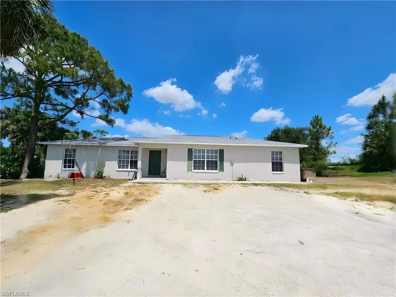 4916-4918 Leonard BLVD S, Lehigh Acres, FL 33973