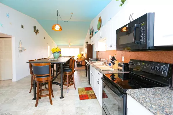Naples, FL 34112,4030 Northlight DR