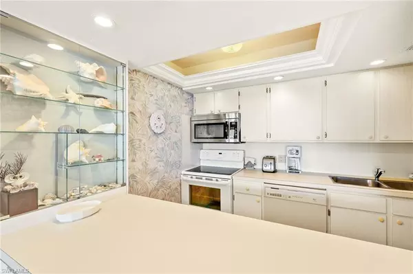 Bonita Springs, FL 34134,25840 Hickory BLVD #304